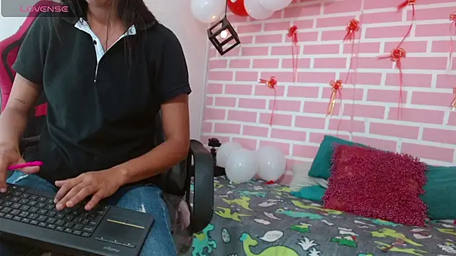 dani-lue online show from 14, 2, 2025