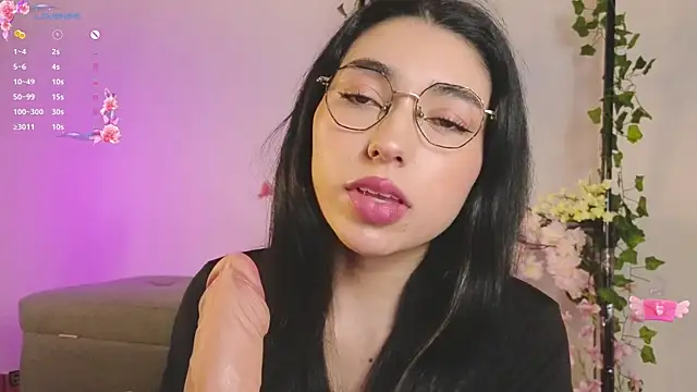 Snapshot of Sweet_Nyx chatting on 25, 9, 2025 Sweet Nyx online show from 25, 9, 2025