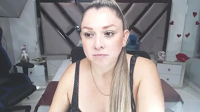 natalia5560 online show from 25, 2, 2025