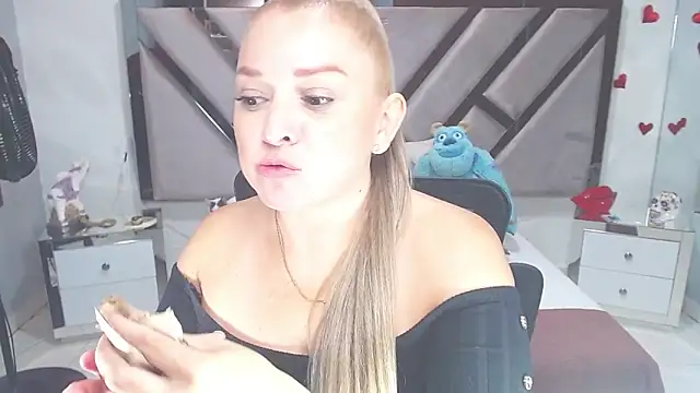 natalia5560 online show from 1, 3, 2025