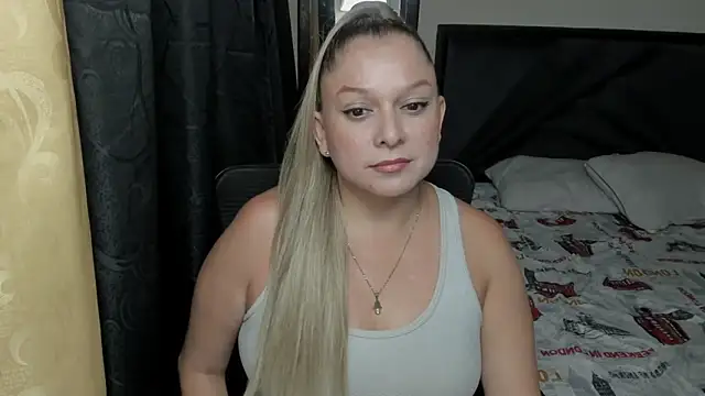 natalia5560 online show from 7, 4, 2026