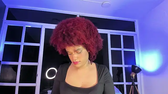 Snapshot of loladupont chatting on 3, 5, 2026 loladupont online show from 3, 5, 2026