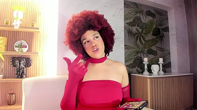 Snapshot of loladupont chatting on 18, 5, 2026 loladupont online show from 18, 5, 2026