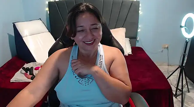 AngelRouss online show from 10, 2, 2025