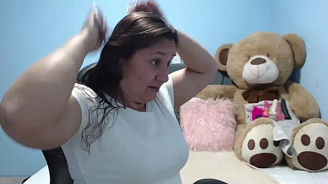 AngelRouss online show from 1, 10, 2025