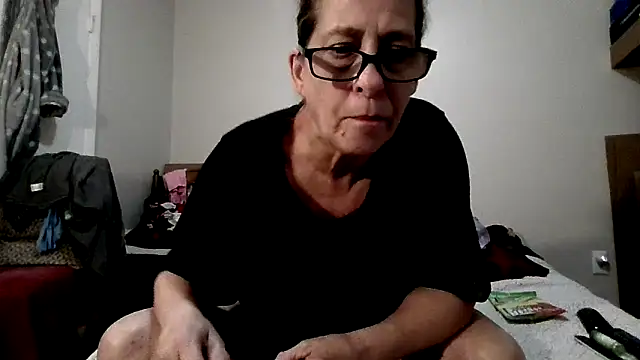 Snapshot of Keywest_Kate chatting on 11, 10, 2025 Keywest Kate online show from 11, 10, 2025