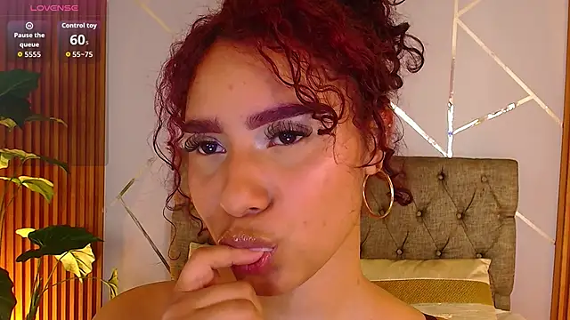 charlottee white online show from 31, 3, 2026