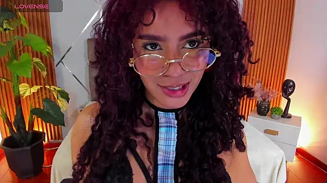 charlottee white online show from 17, 12, 2025