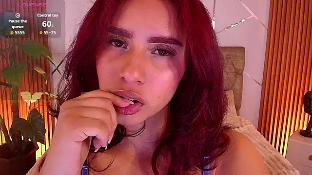 charlottee white online show from 25, 3, 2026