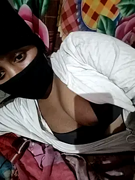 Looliya02 online show from 28, 1, 2025