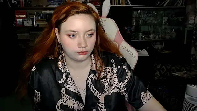 Bitchy Lily online show from 5, 10, 2025