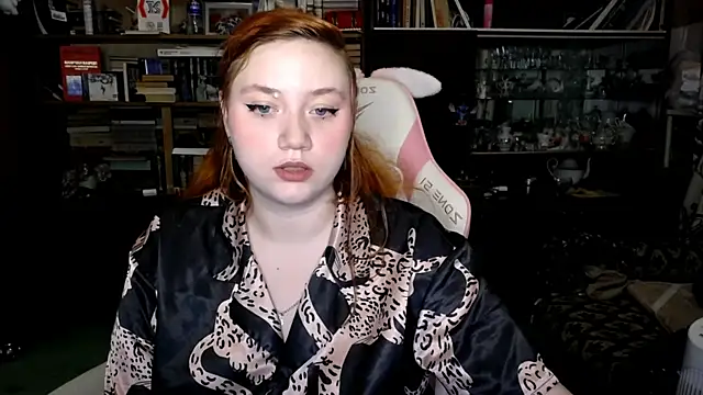 Bitchy Lily online show from 9, 10, 2025