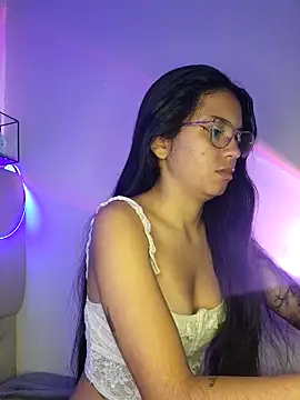 Snapshot of Rosita_forever_ chatting on 4, 3, 2025 Rosita forever online show from 4, 3, 2025