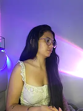 Snapshot of Rosita_forever_ chatting on 5, 3, 2025 Rosita forever online show from 5, 3, 2025