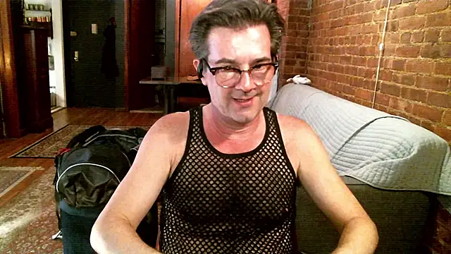 Johnny Bottoms online show from 5, 4, 2026