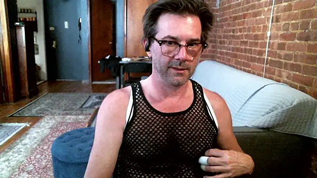 Johnny Bottoms online show from 18, 4, 2026