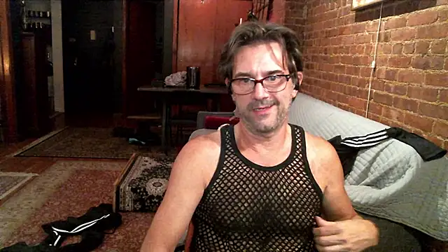 Snapshot of Johnny_Bottoms chatting on 14, 11, 2025 Johnny Bottoms online show from 14, 11, 2025