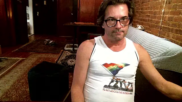 Johnny Bottoms online show from 11, 2, 2026