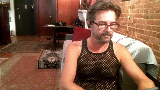 Snapshot of Johnny_Bottoms chatting on 11, 9, 2025 Johnny Bottoms online show from 11, 9, 2025