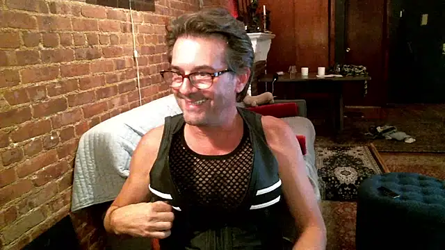 Snapshot of Johnny_Bottoms chatting on 28, 10, 2025 Johnny Bottoms online show from 28, 10, 2025