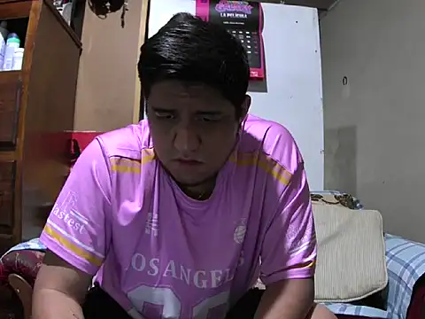 Snapshot of manolo666hot chatting on 10, 4, 2026 manolo666hot online show from 10, 4, 2026