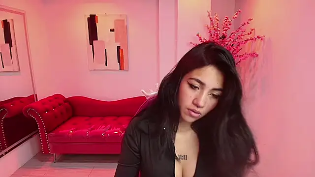 Leia queens online show from 25, 2, 2025