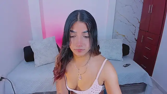 martina roldam online show from 10, 4, 2026