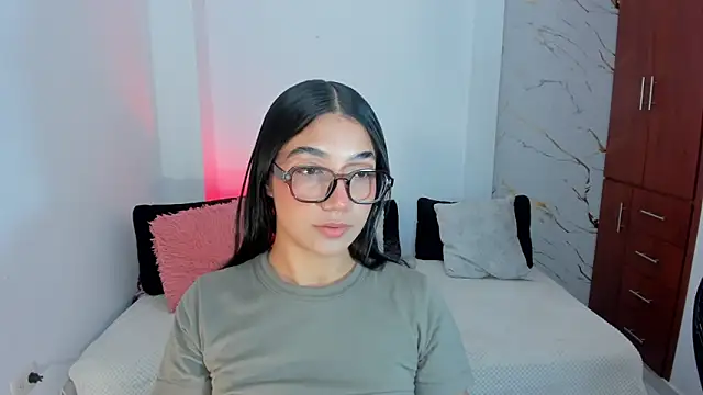 martina roldam online show from 10, 6, 2026