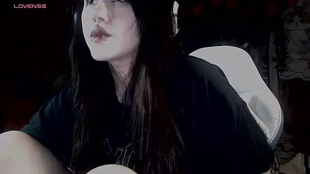 chloe crystall killer online show from 9, 3, 2026