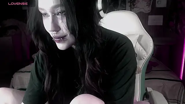 chloe crystall killer online show from 7, 3, 2026