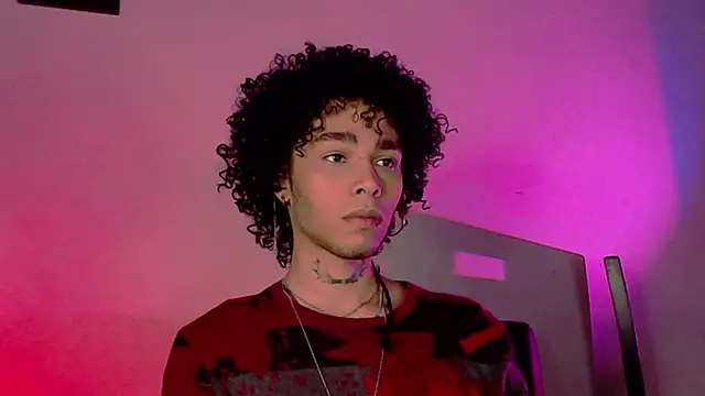 seven7xis online show from 26, 1, 2025