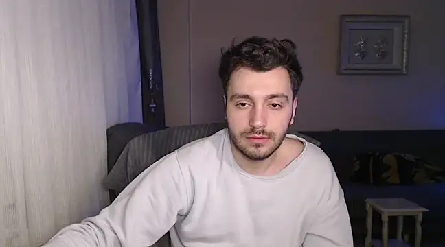 handsomeee04 online show from 20, 3, 2025