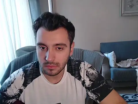 handsomeee04 online show from 8, 10, 2025