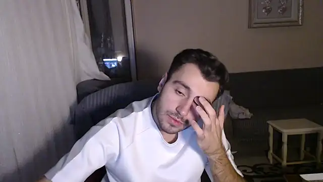 handsomeee04 online show from 2, 10, 2025