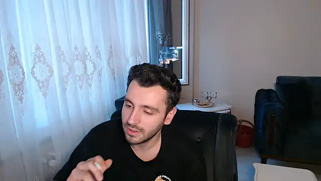 Snapshot of handsomeee04 chatting on 27, 5, 2026 handsomeee04 online show from 27, 5, 2026