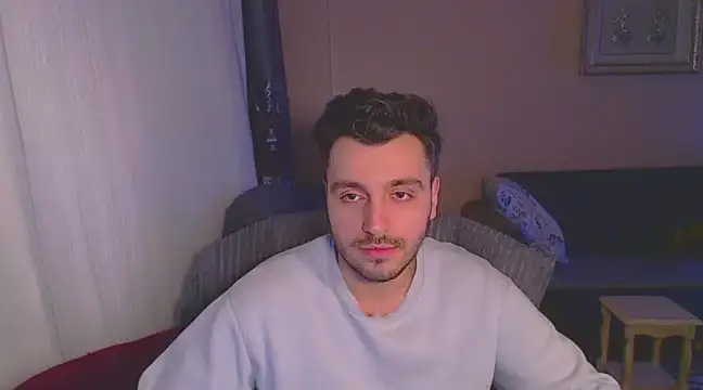 handsomeee04 online show from 3, 3, 2025