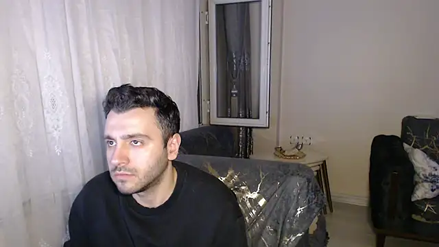 handsomeee04 online show from 13, 7, 2026