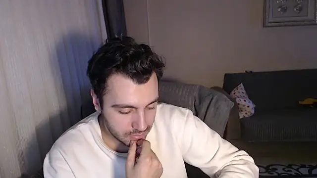 handsomeee04 online show from 24, 10, 2025