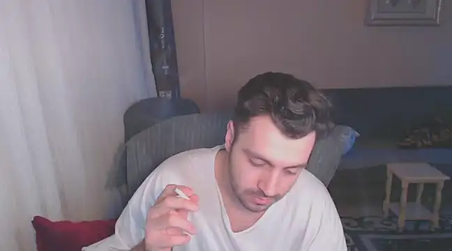 handsomeee04 online show from 9, 3, 2025