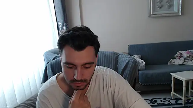 handsomeee04 online show from 28, 9, 2025