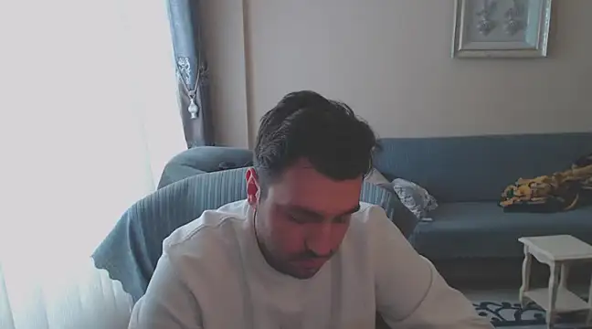 handsomeee04 online show from 16, 3, 2025