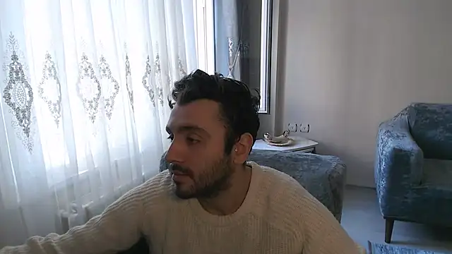 handsomeee04 online show from 19, 4, 2026