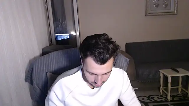 handsomeee04 online show from 4, 10, 2025