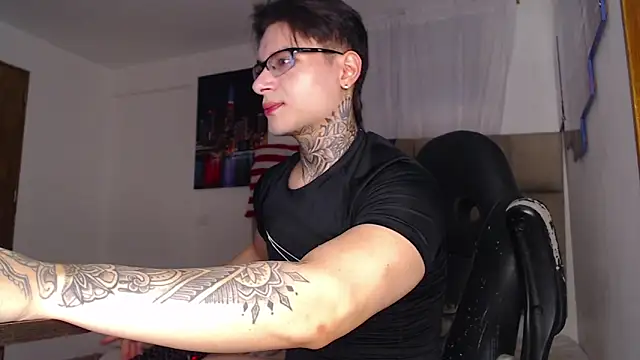 DennisWalkerr online show from 14, 3, 2025