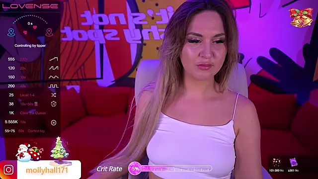 Snapshot of LovelyMollyy chatting on 8, 1, 2025 LovelyMollyy online show from 8, 1, 2025