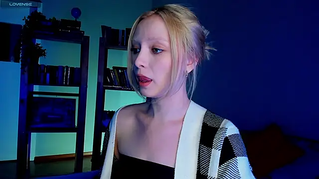 Snapshot of forget_me_not_eve chatting on 14, 3, 2025 forget me not eve online show from 14, 3, 2025