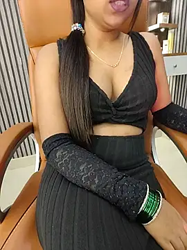 Snapshot of Little__Lia chatting on 18, 7, 2026 Little Lia online show from 18, 7, 2026