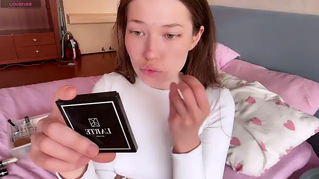 eva varnerr online show from 8, 7, 2026