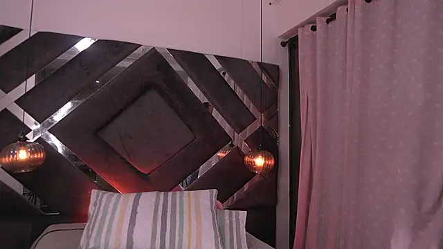 Snapshot of sam_lewins chatting on 23, 10, 2025 sam lewins online show from 23, 10, 2025