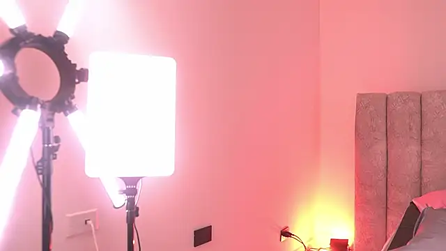 Snapshot of sam_lewins chatting on 7, 11, 2025 sam lewins online show from 7, 11, 2025